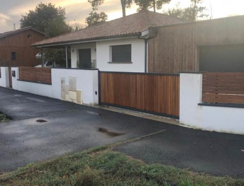 Portail coulissant & portillon sur mesure en Iroko