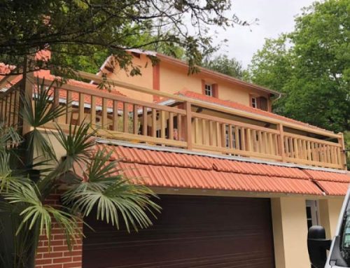 Réalisation d&rsquo;un garde-corps sur mesure en Iroko à Arcachon